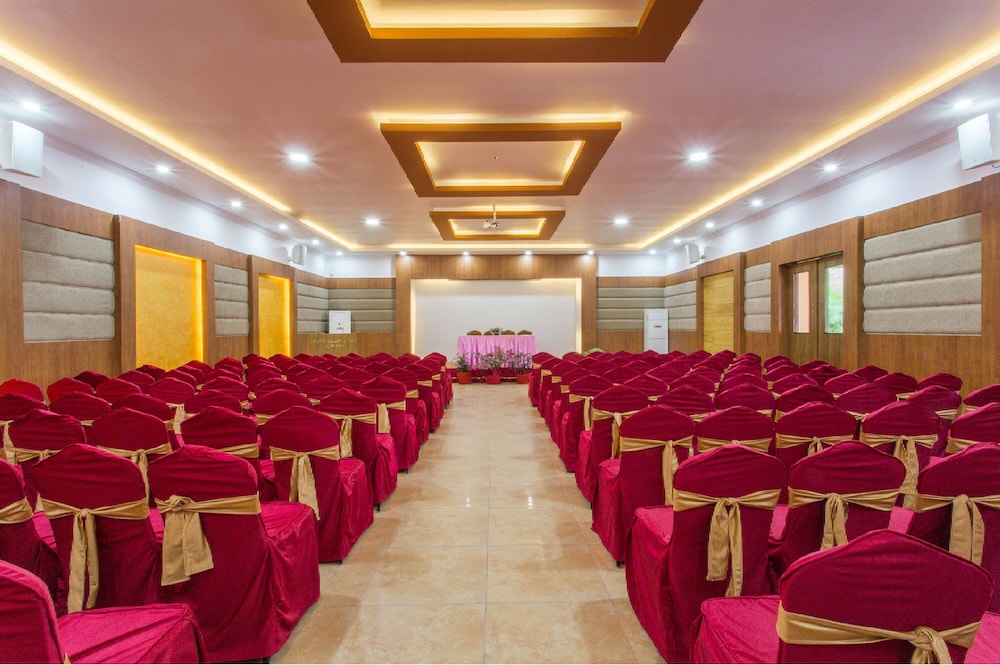 Atithi Resort And Spa 63/67