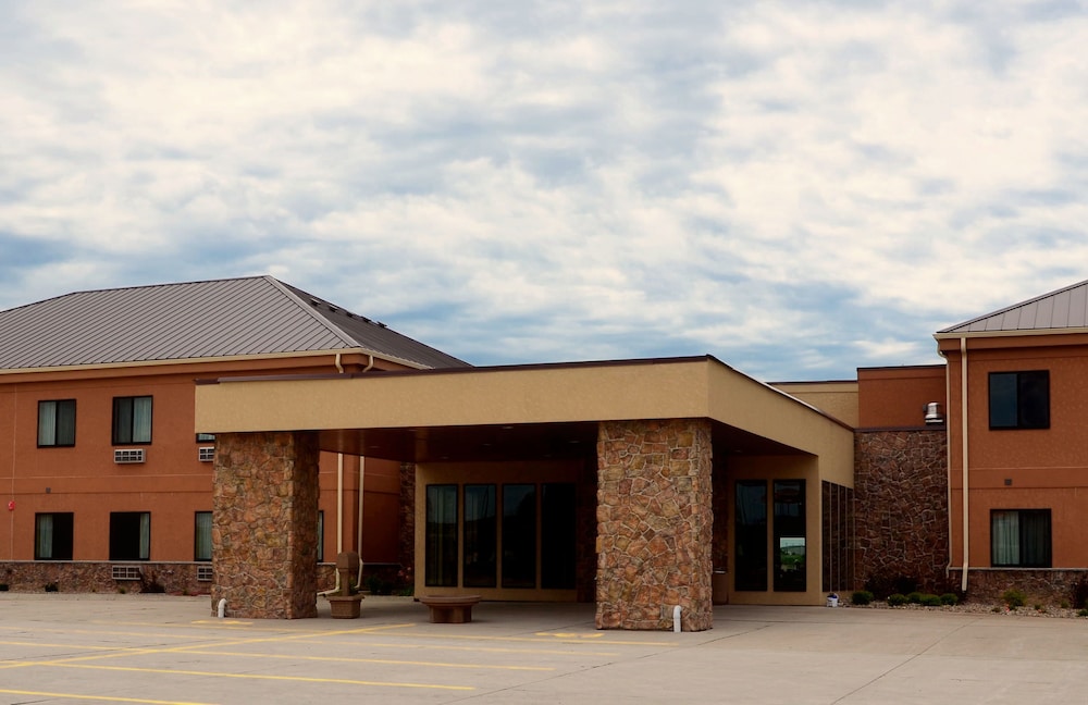Cobblestone Inn and Suites Newton (ex. Boulders Inn & Suites) 1/55