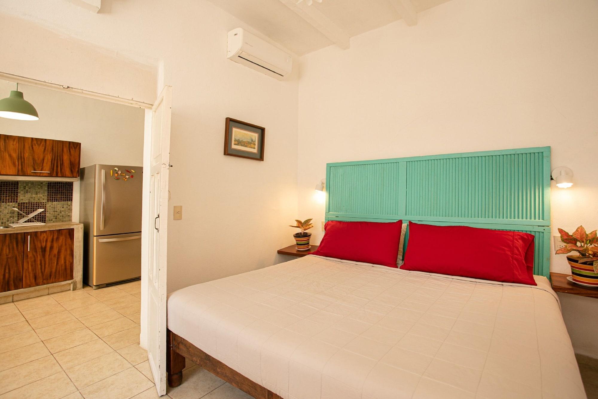 1 Bedroom, District A, King Bed