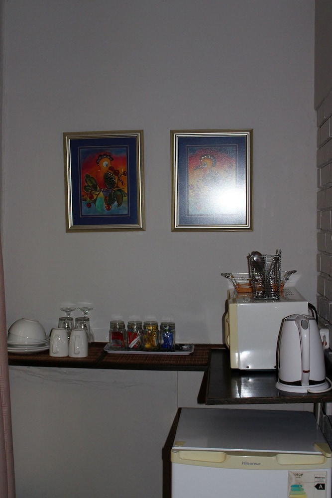Ukarimu Guest House 25/36