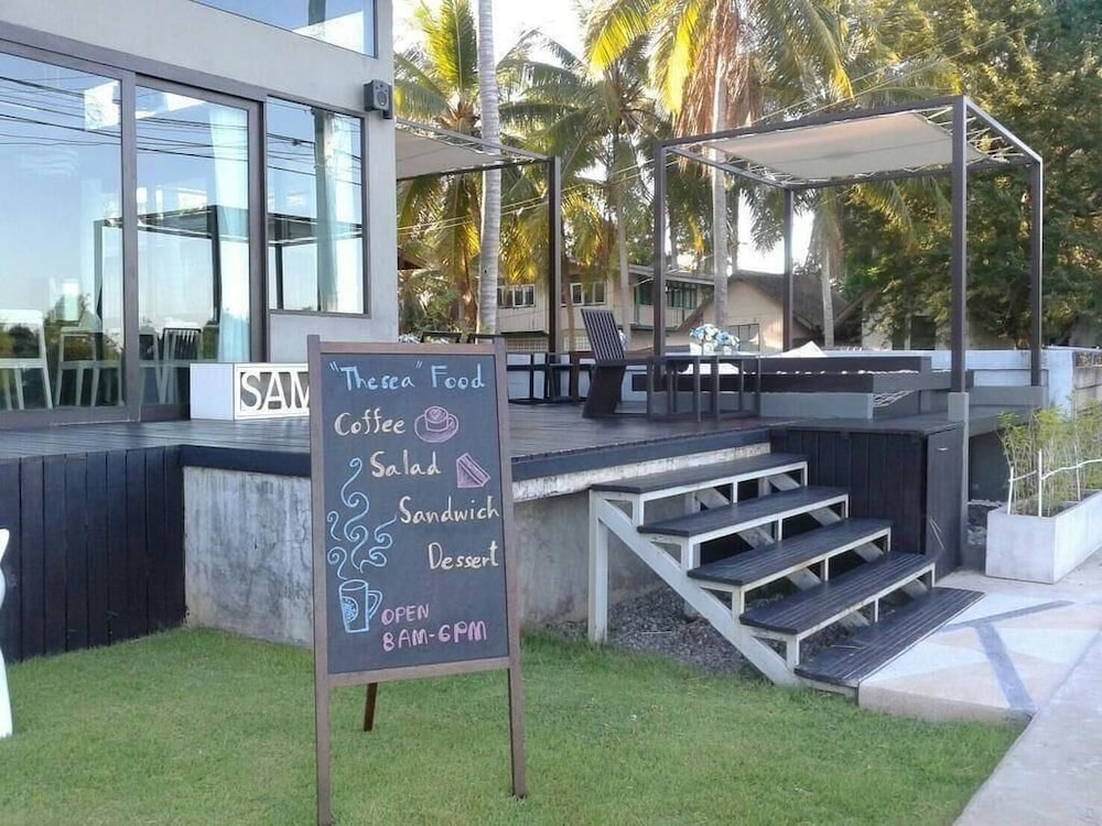 The Sea Condominium 56/67
