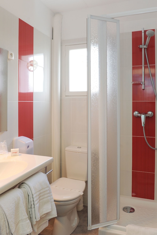 HOTEL BEAU RIVAGE 15/65