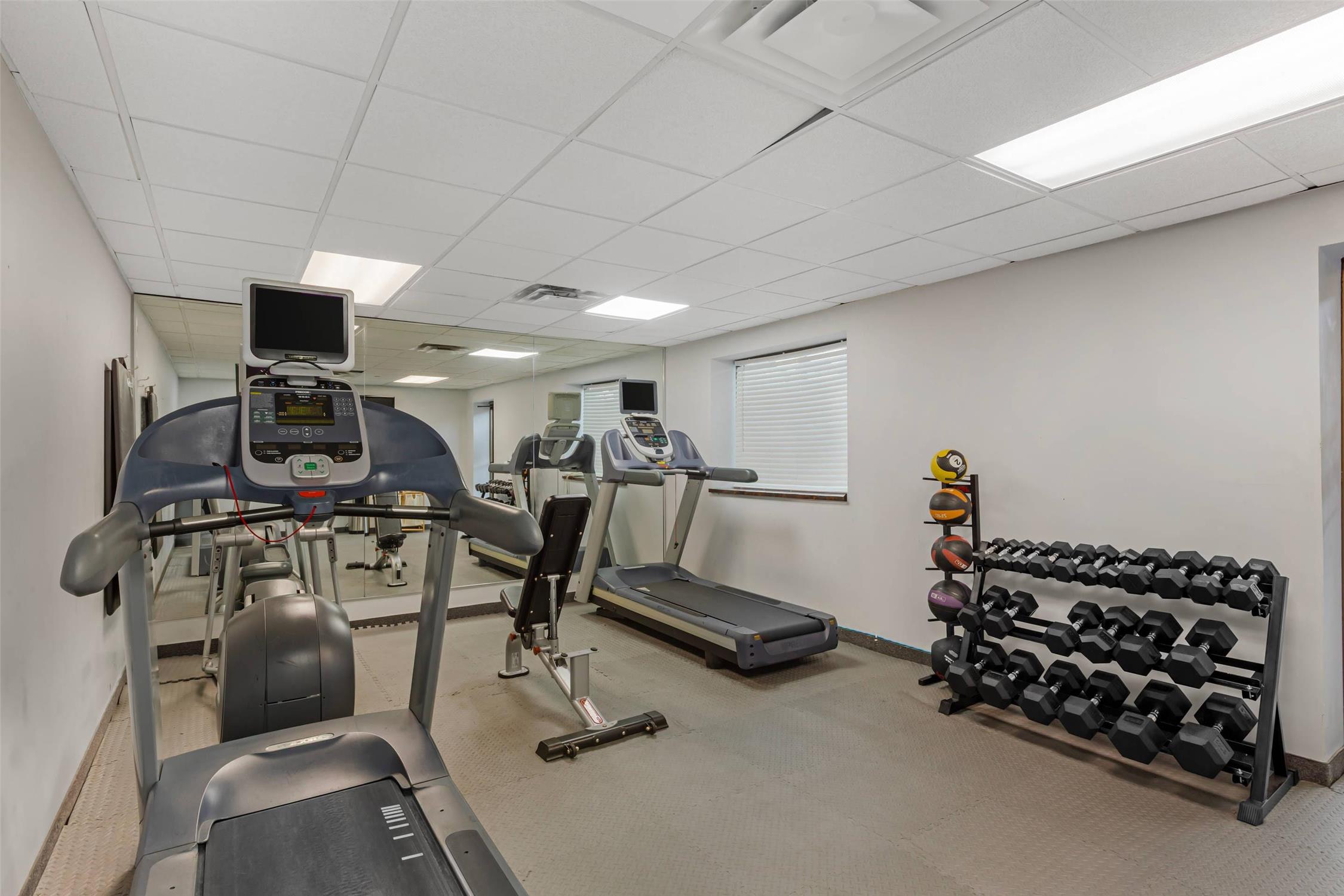 Quality Inn & Conference Centre Midland 32/54