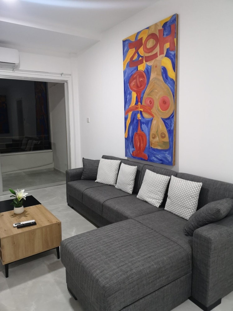 Sun Hall Beach Apartments 36/51