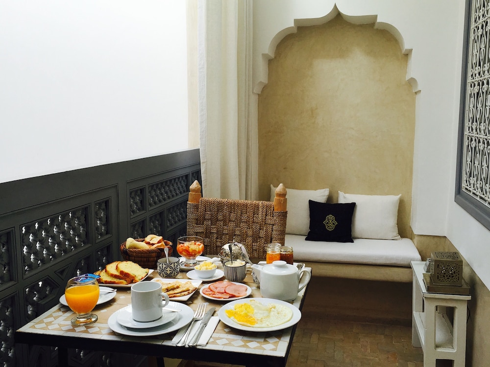 Riad Tawargit 38/50
