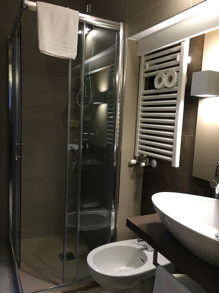 Alessi Hotel Trattoria 29/72