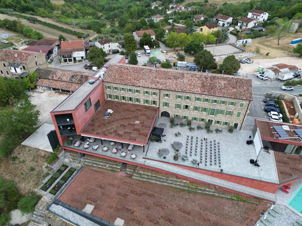 Wine Heritage Hotel Roxanich 5/81