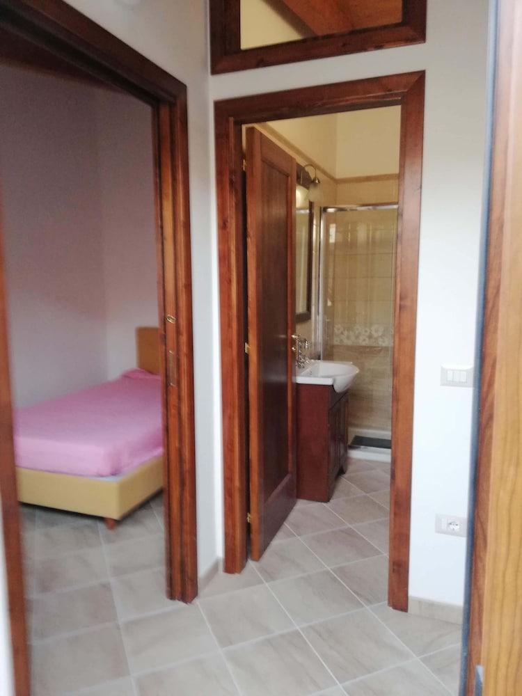2 Bedrooms, Apartment, 1 Single and 2 Queen Beds