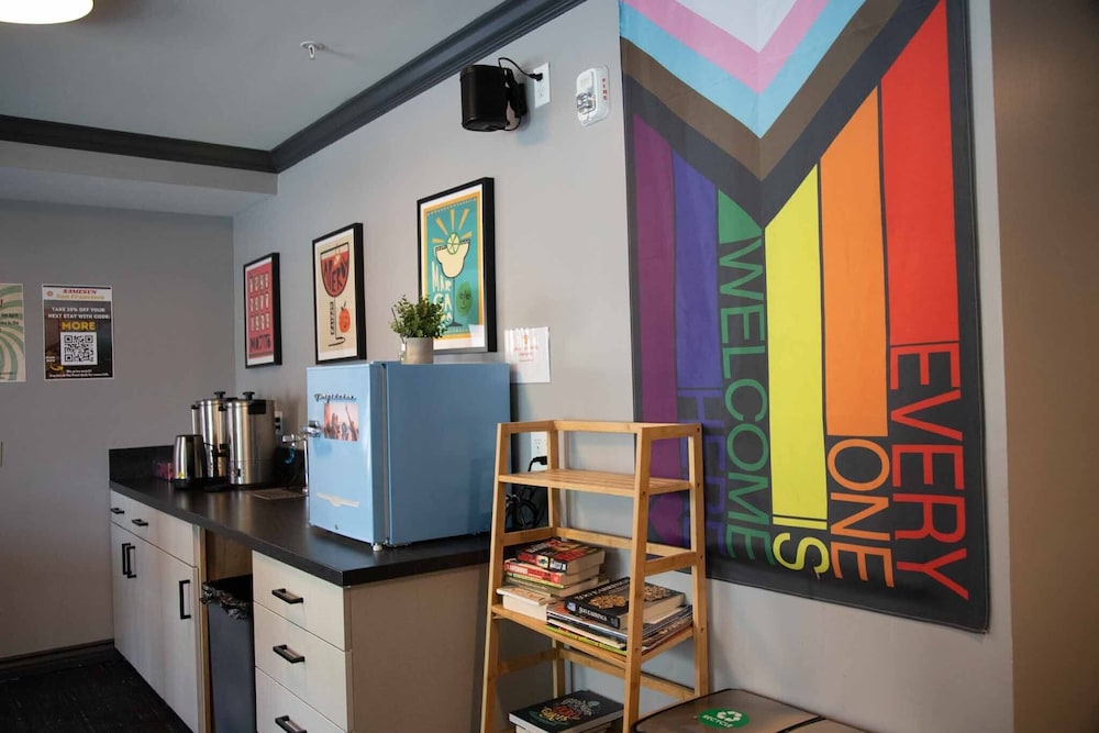 Lombard Motor Inn 5/47