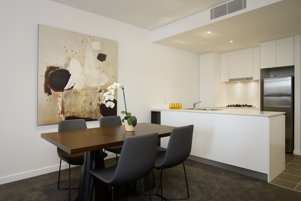 Silkari Suites Chatswood 54/65