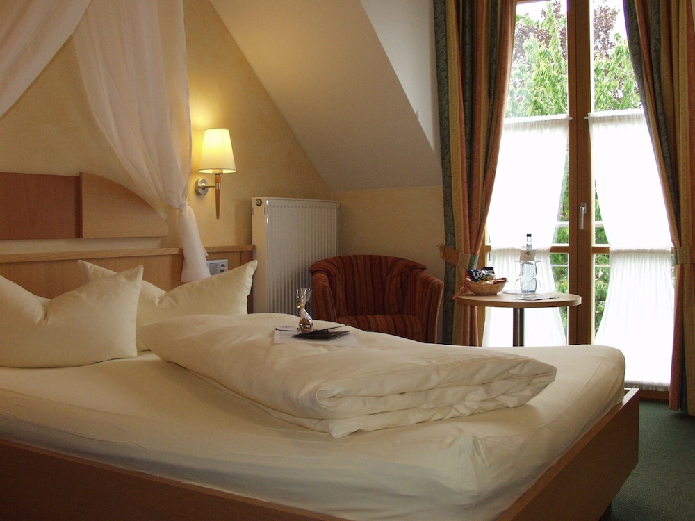 AKZENT HOTEL FRANZISKANER 8/52