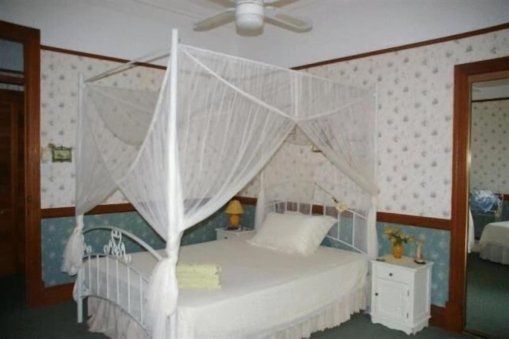 Riviera Bed And Breakfast 17/17