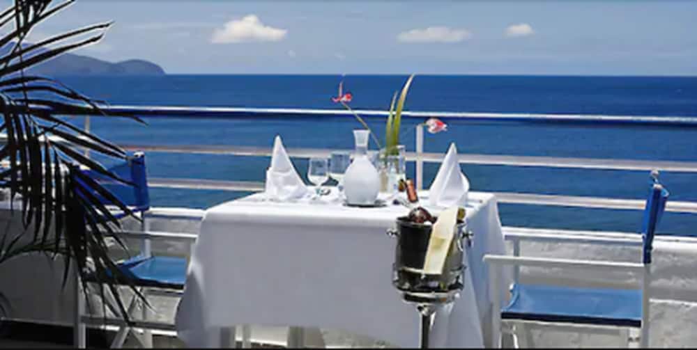 HOTEL LA BATELIERE 37/50