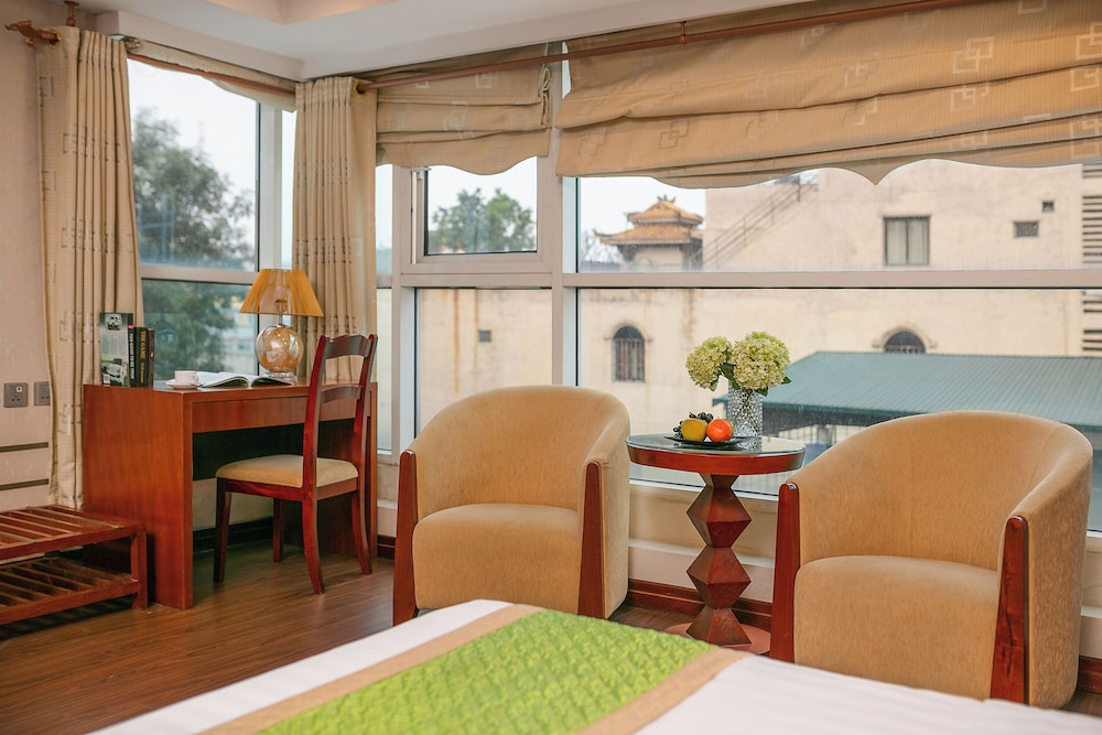 Royal Hotel Nha Trang 53/55
