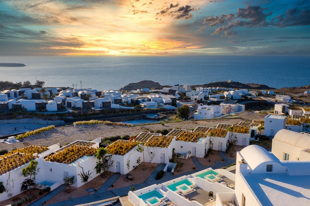 Santolia Art Suites Santorini 52/56