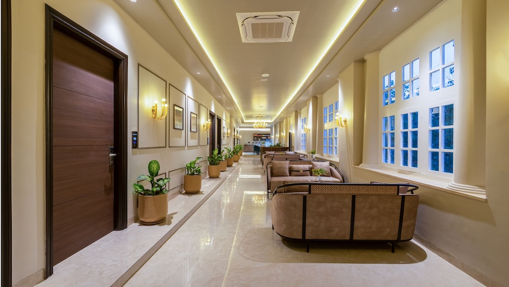 Saltstayz Autograph Connaught Place 42/58