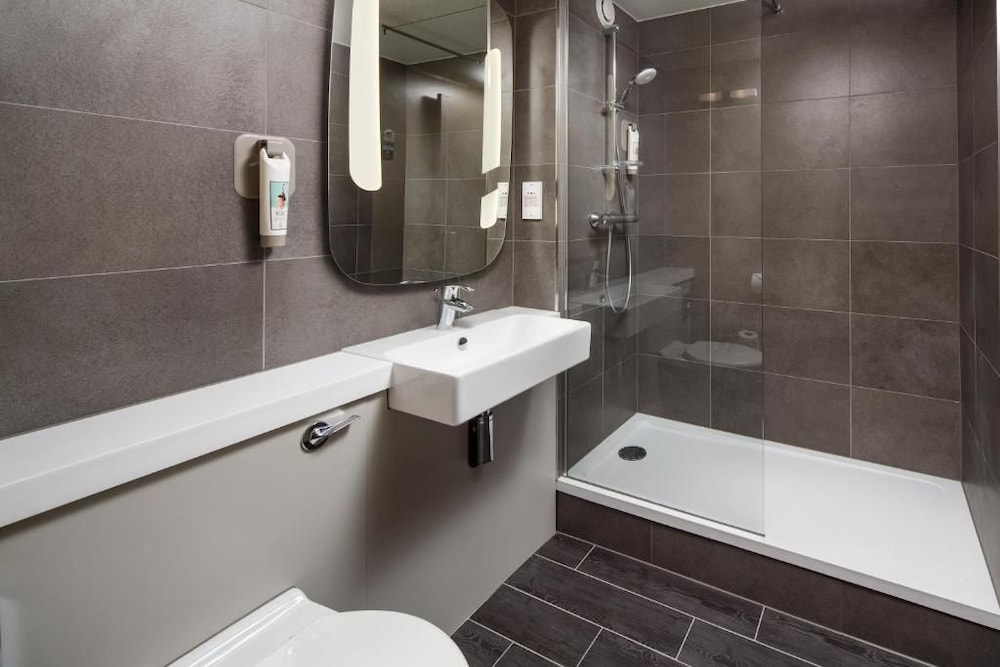 ibis Coventry South 51/56