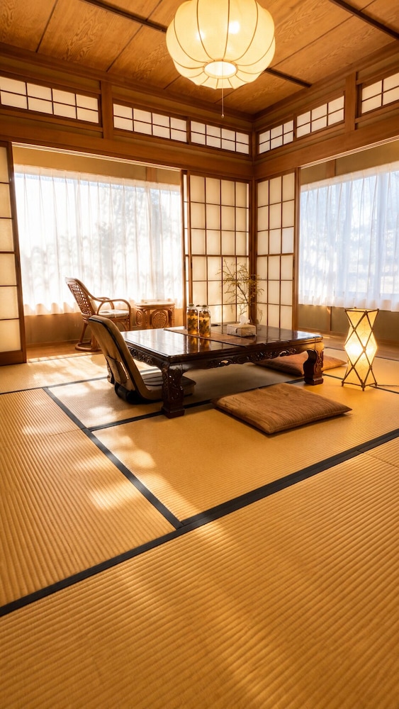 KUMO INN 28/50