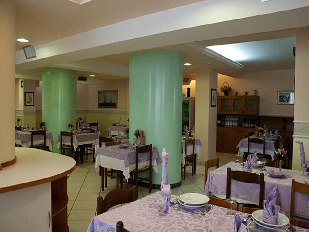 Hotel Monica 24/33