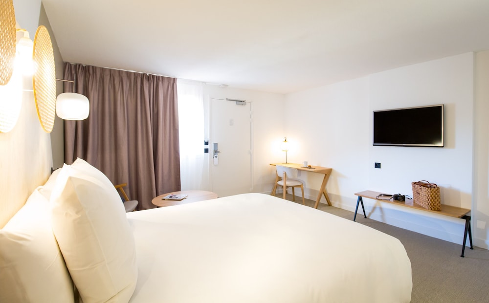 غرفة بريفيليج بسرير مزدوج، MERCURE CANNES MANDELIEU 5/10