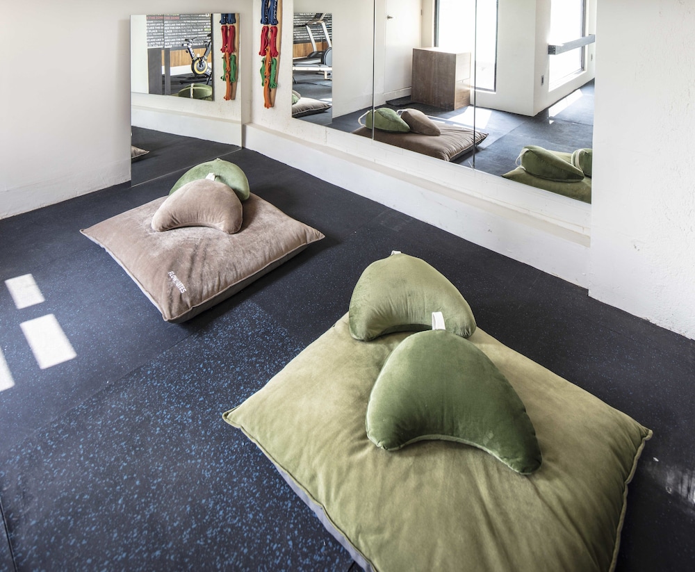 FlowSuites WTC 34/50