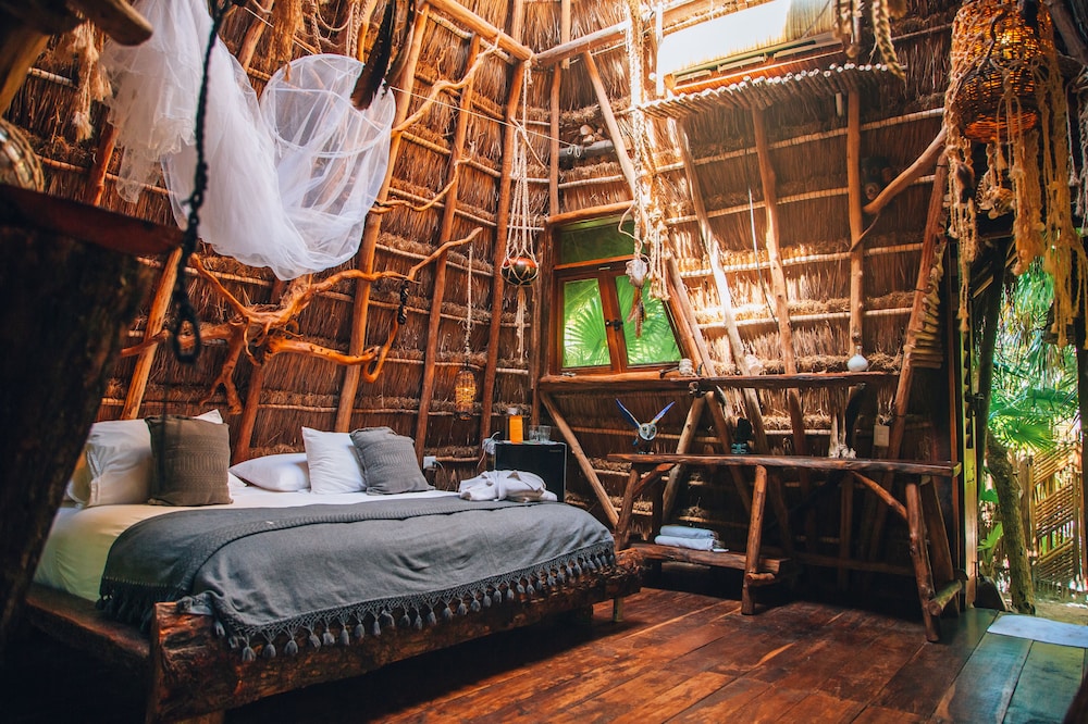 MAYAN, GARDEN, SUITE