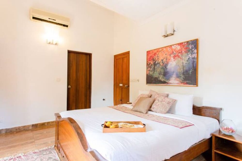 ROYAL, VILLA, 4 BEDS