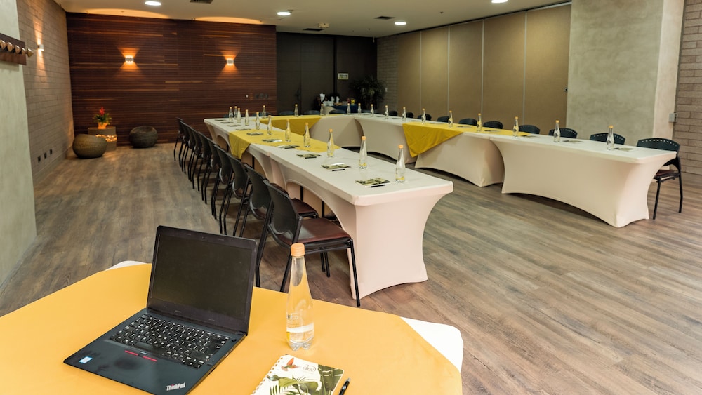 Diez Hotel Categoria Colombia 55/64