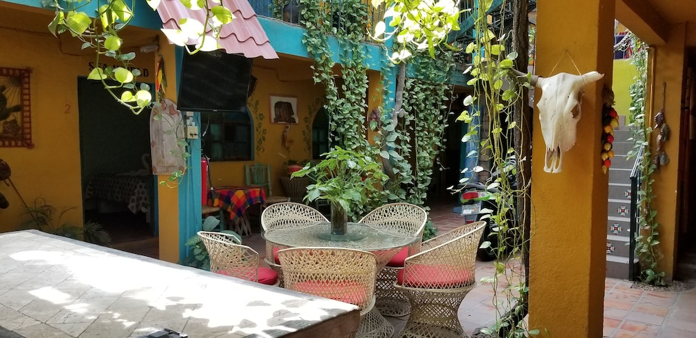 Cabo Inn Hotel 41/61