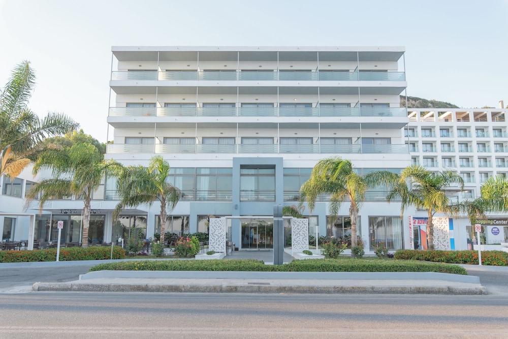 贝雷尔海滩酒店(Belair Beach Hotel) 图片1