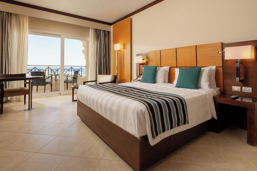 SUPERIOR GARDEN VIEW ROOM