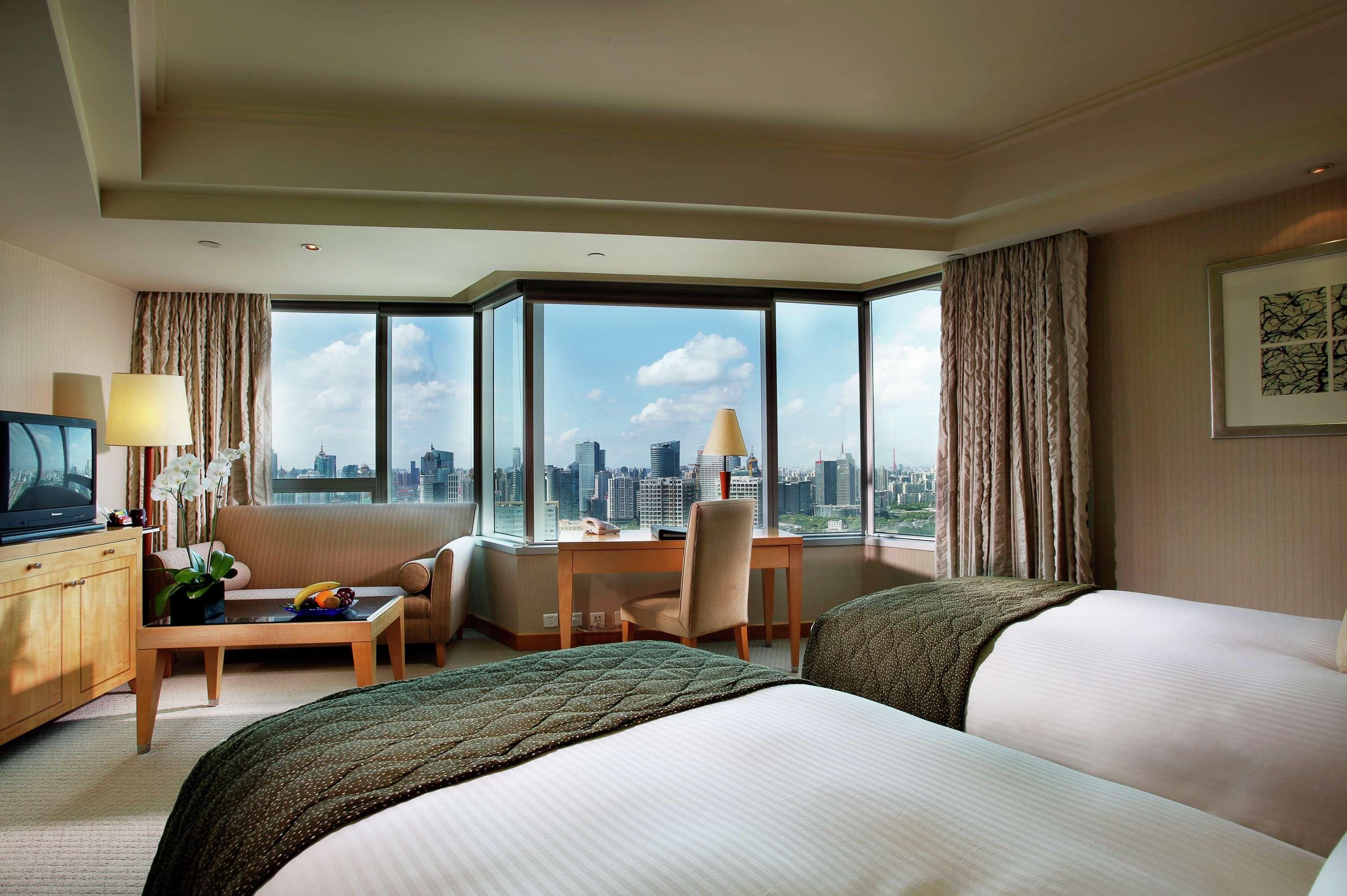 GUEST ROOM, TWIN BEDS