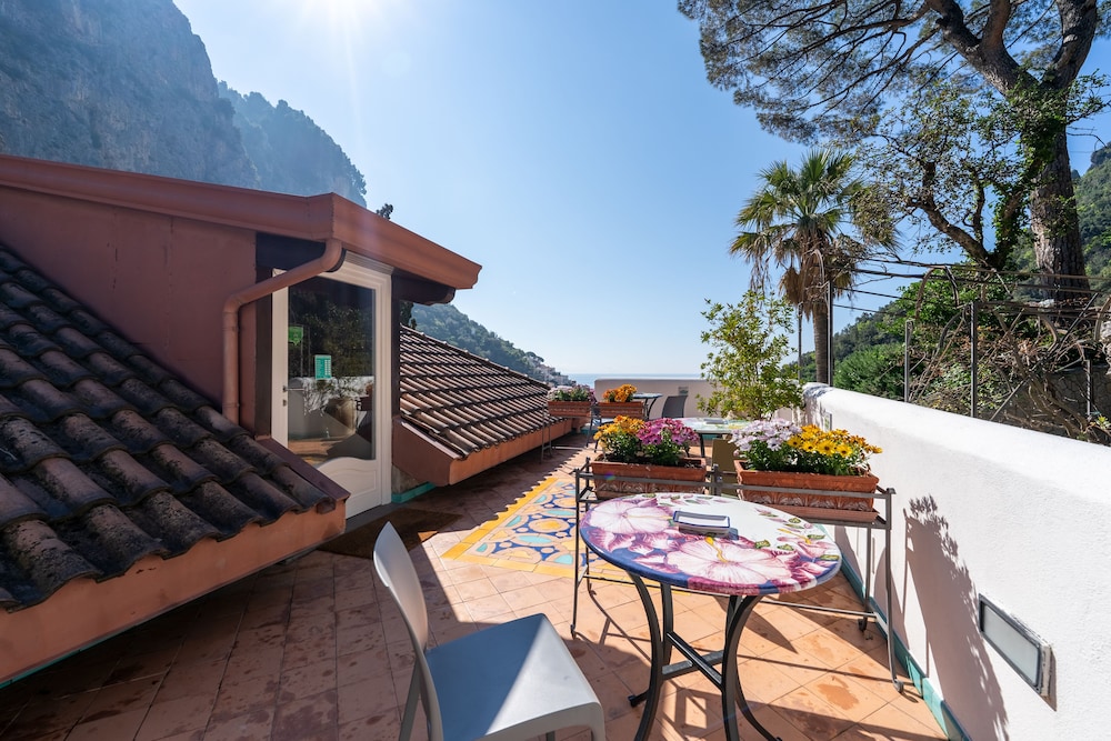 Hotel Villa Annalara 6/77