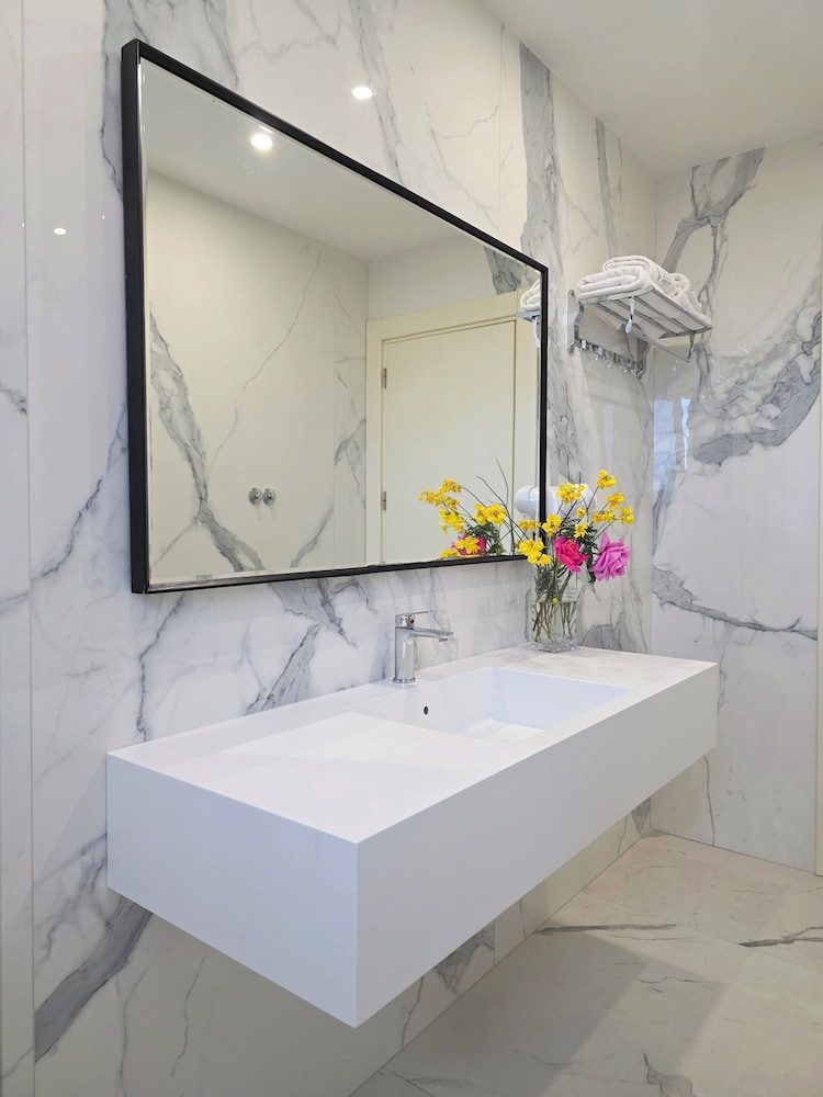Valza Boutique Hotel 59/64