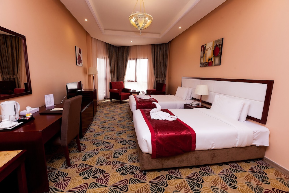 Red Castle Hotel 8/50