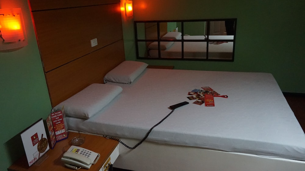 Hotel Sogo Santolan 12/34