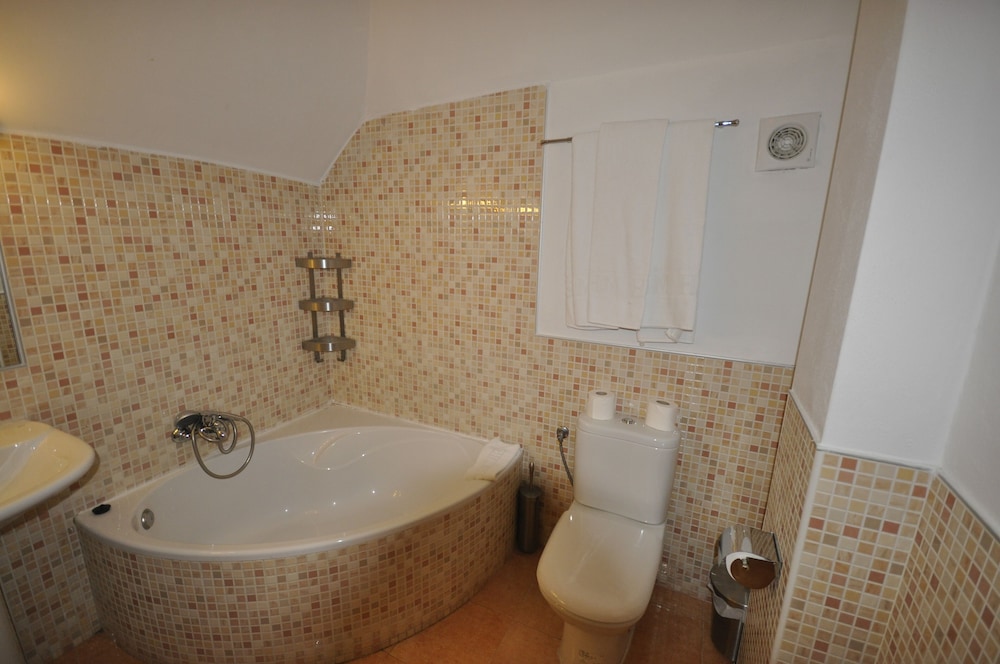 Apartamentos Sabica 18/19