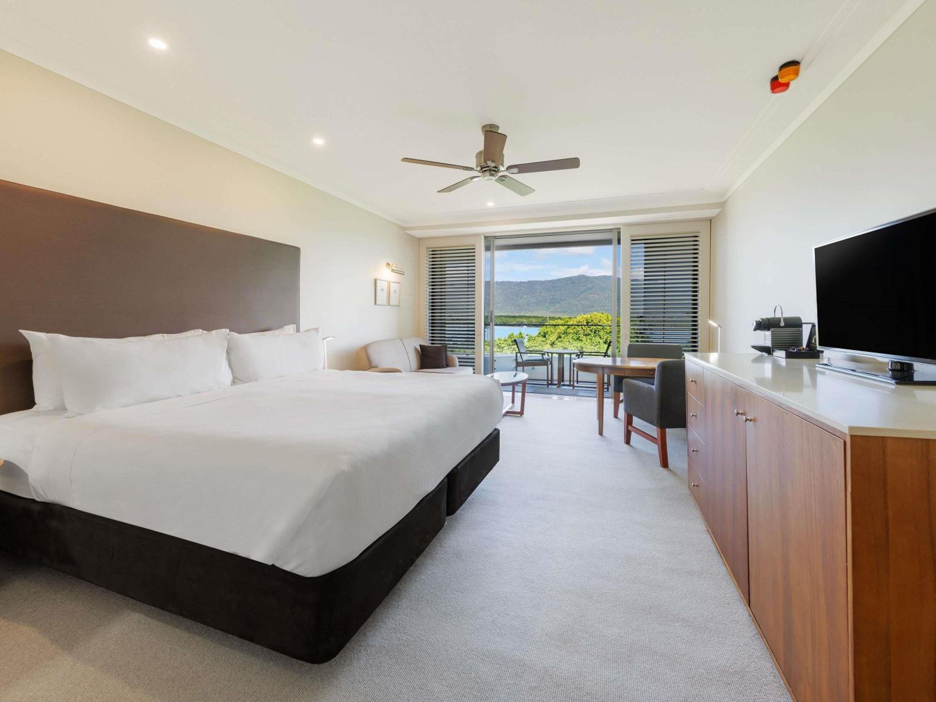 Spa, Superior, Single, Twin Beds, City View