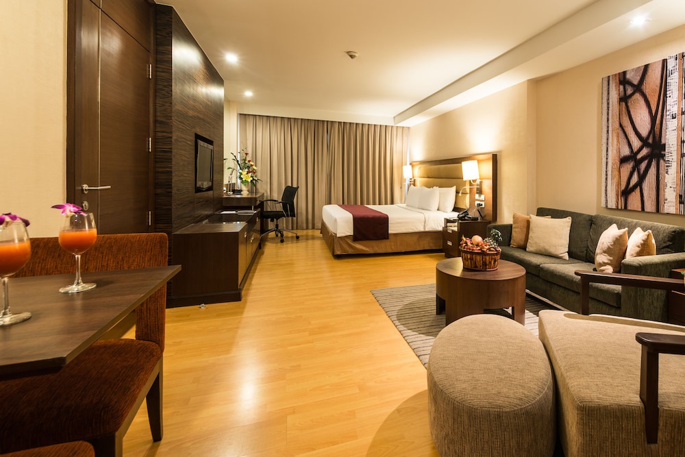 Novotel Living Bangkok Sukhumvit Legacy 54/77