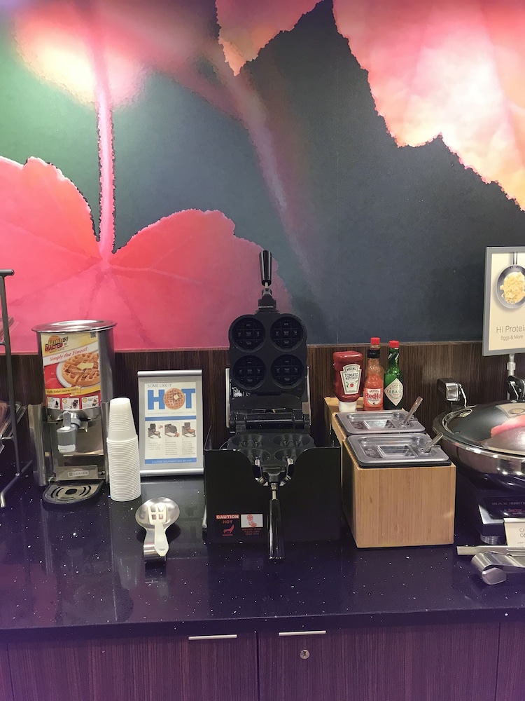 Fairfield Inn Rochester Henrietta/University Area 24/28