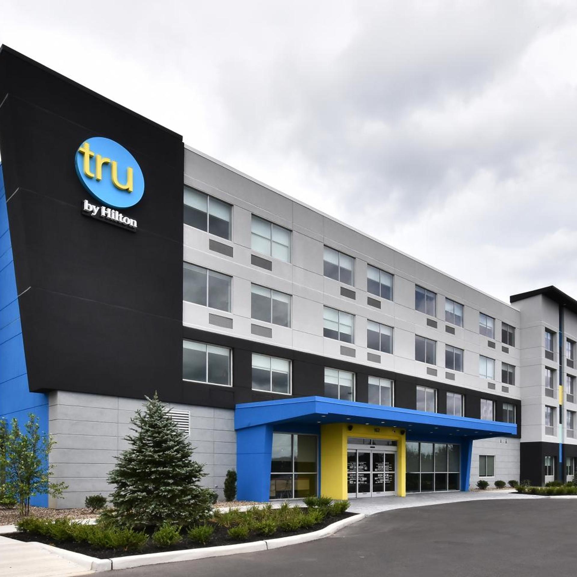 Tru by Hilton Beckley 4/50