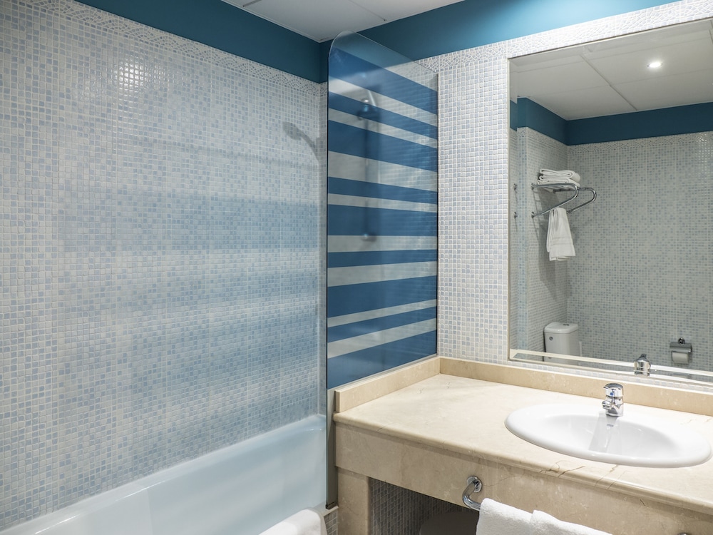 Ibis Styles A Coruna 66/67