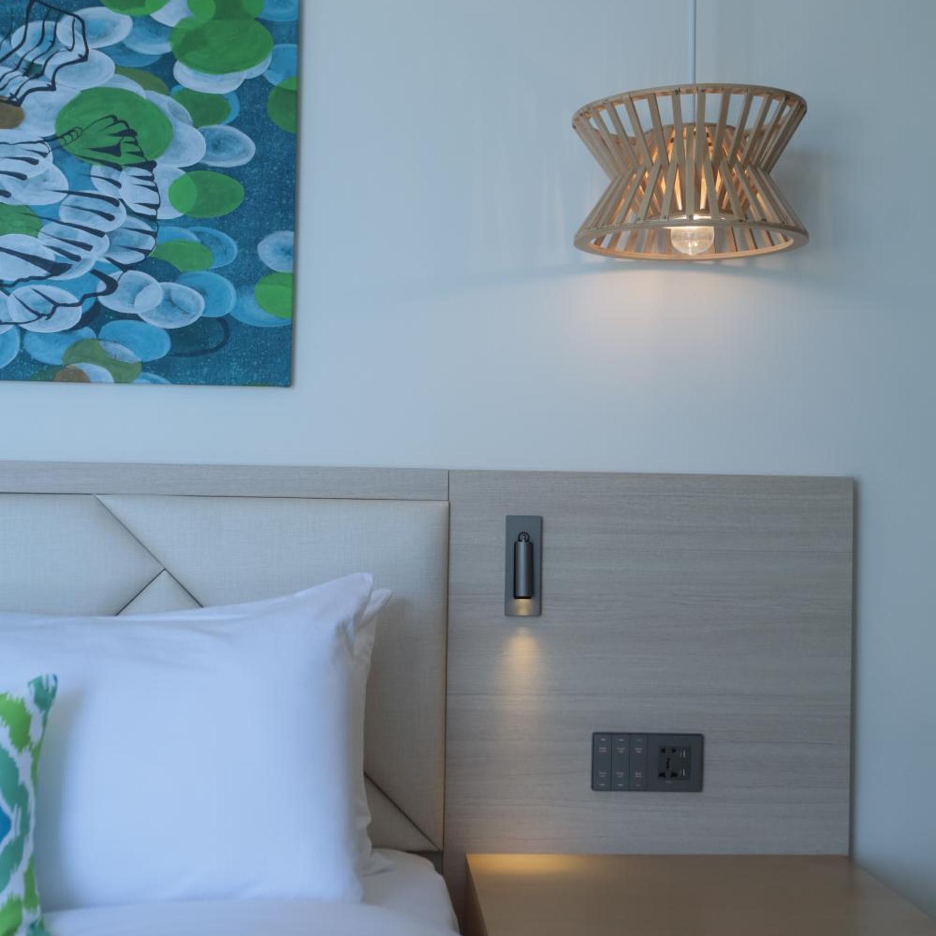 Premier, Suite, King Bed 6/7