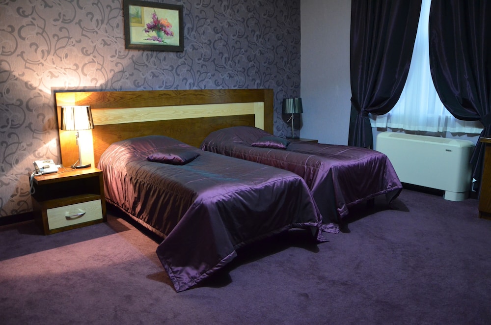 Kaspia Park City Hotel 8/37