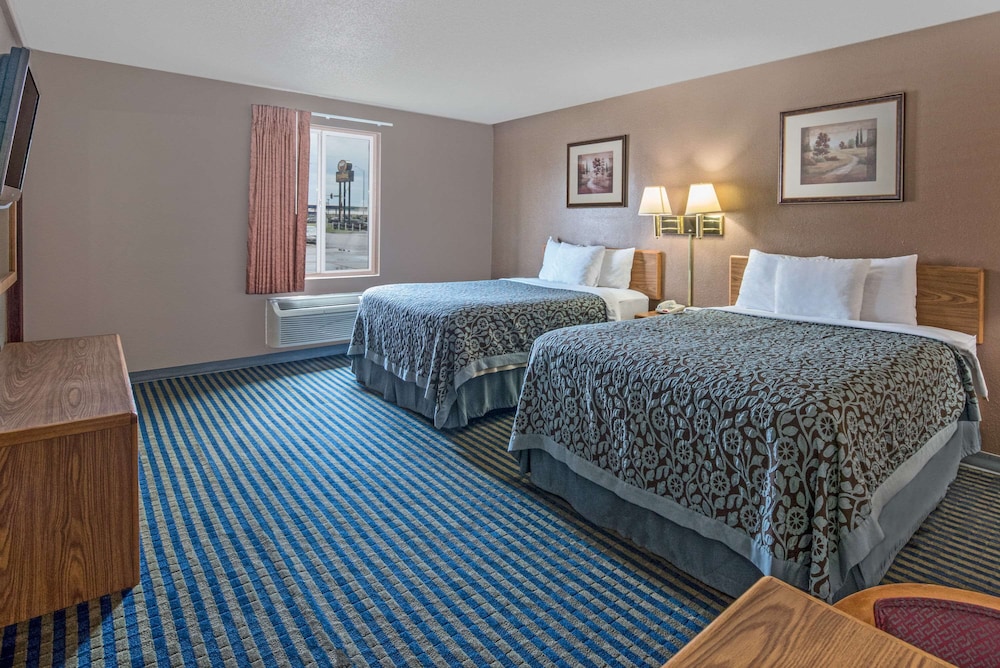 Days Inn by Wyndham Jamestown 14/37