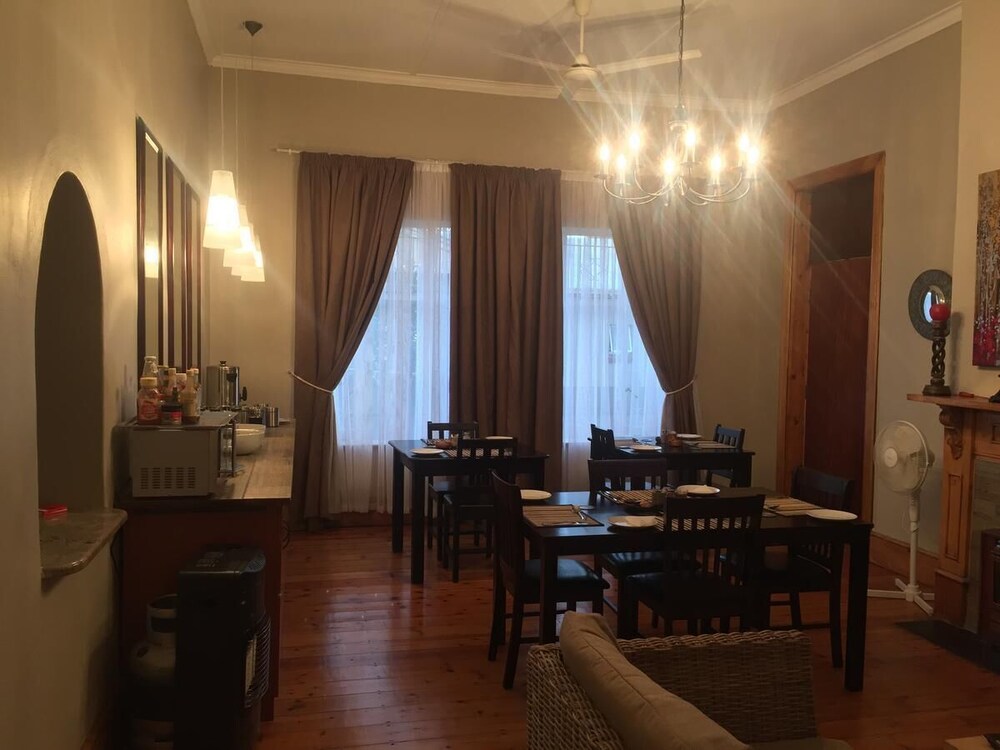 Tranquil House B&B @ 10 Berry St 10/44