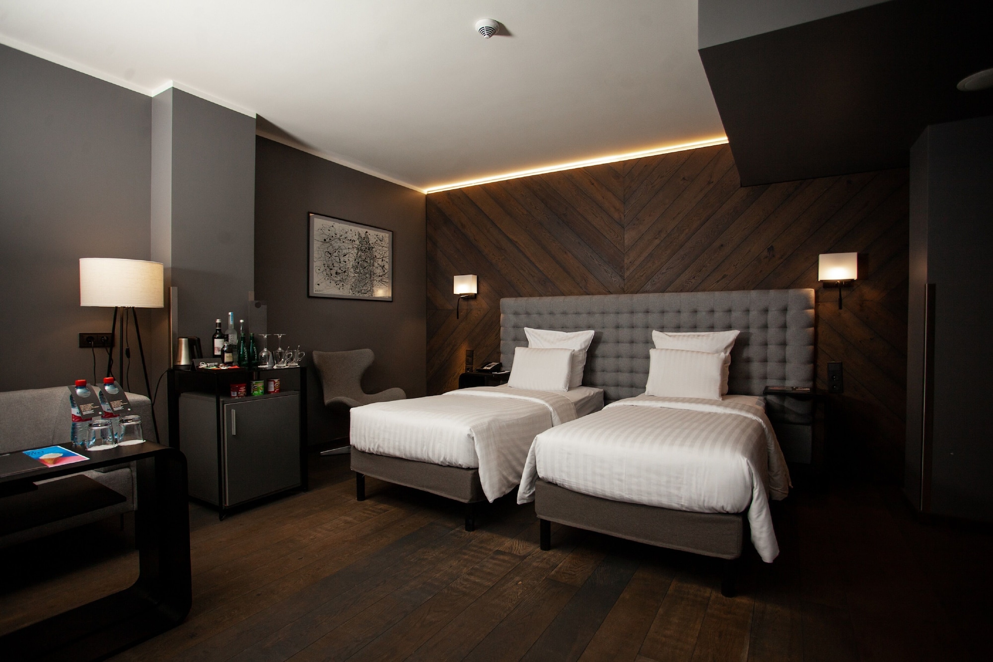 SUPERIOR, TWIN BEDS