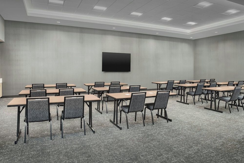 TownePlace Suites by Marriott Forney 25/37