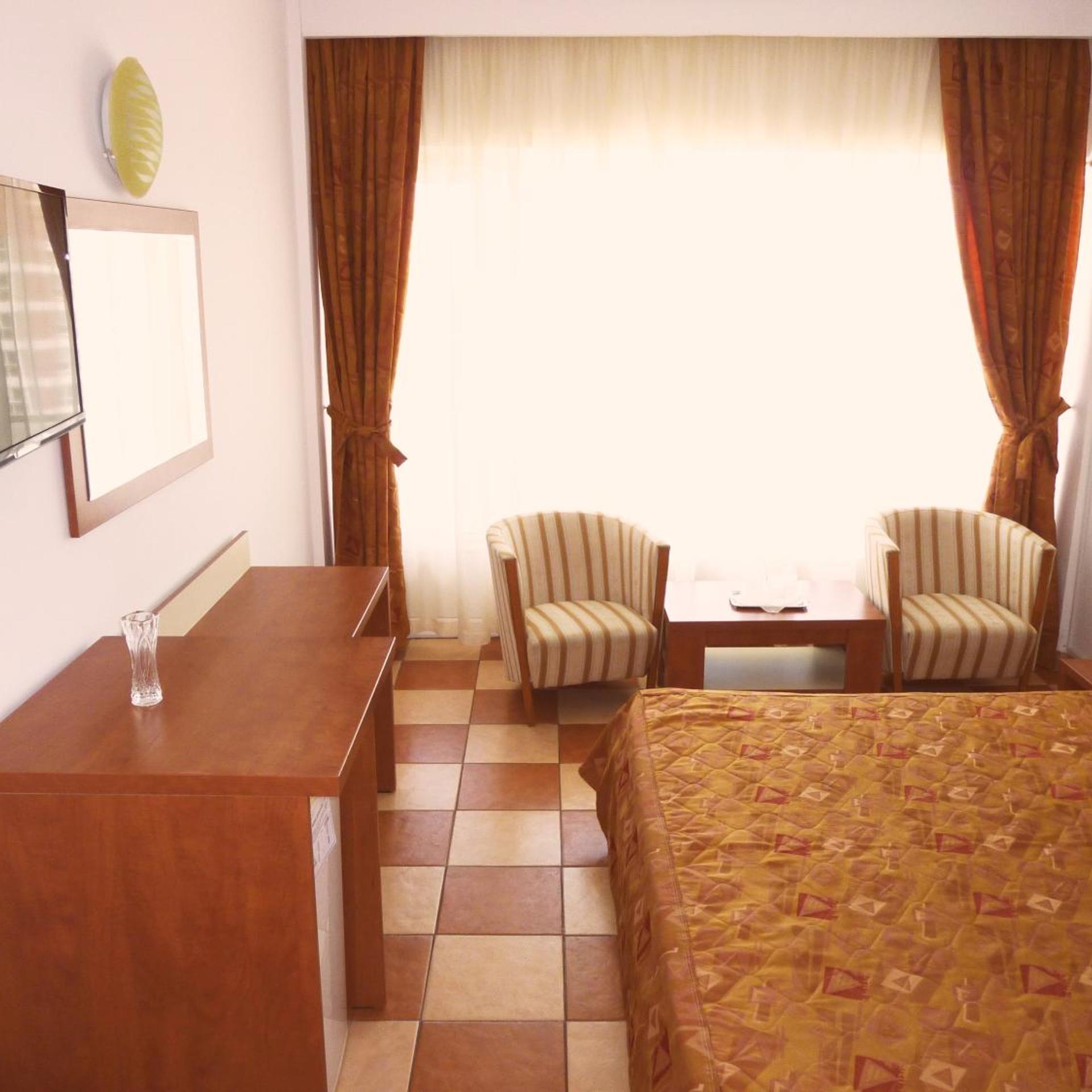 غرفة بسرير مزدوج أو سريرين منفصلين، Hotel Orfeu 7/10