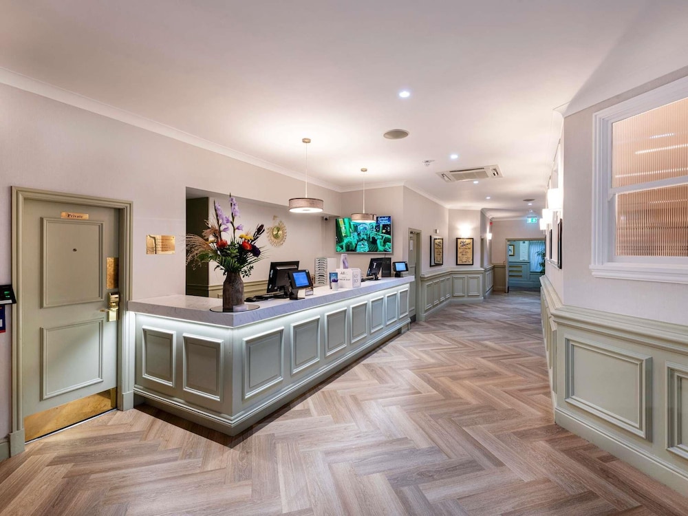 Mercure Manchester Norton Grange Hotel & Spa 4/70